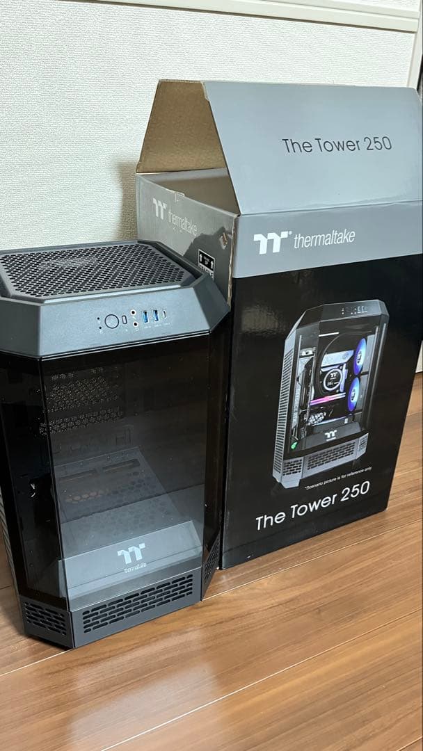 PCケース　サーマルテイク　Thermaltake the tower 250