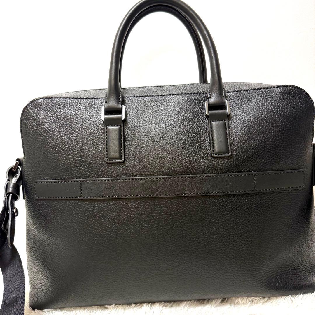 極美品　未使用に近い　ヒューゴボス　メンズ　ビジネスバッグ　ショルダーバッグ
