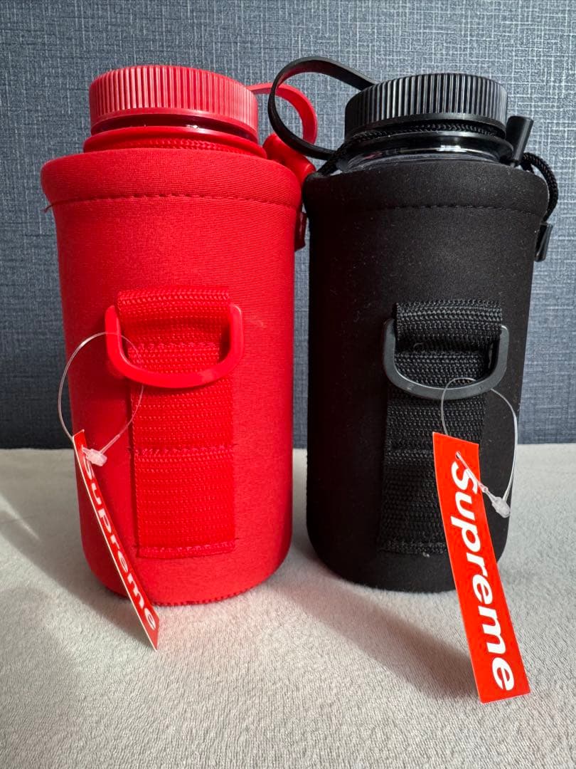 supreme 32oz Bottle 赤黒セット
