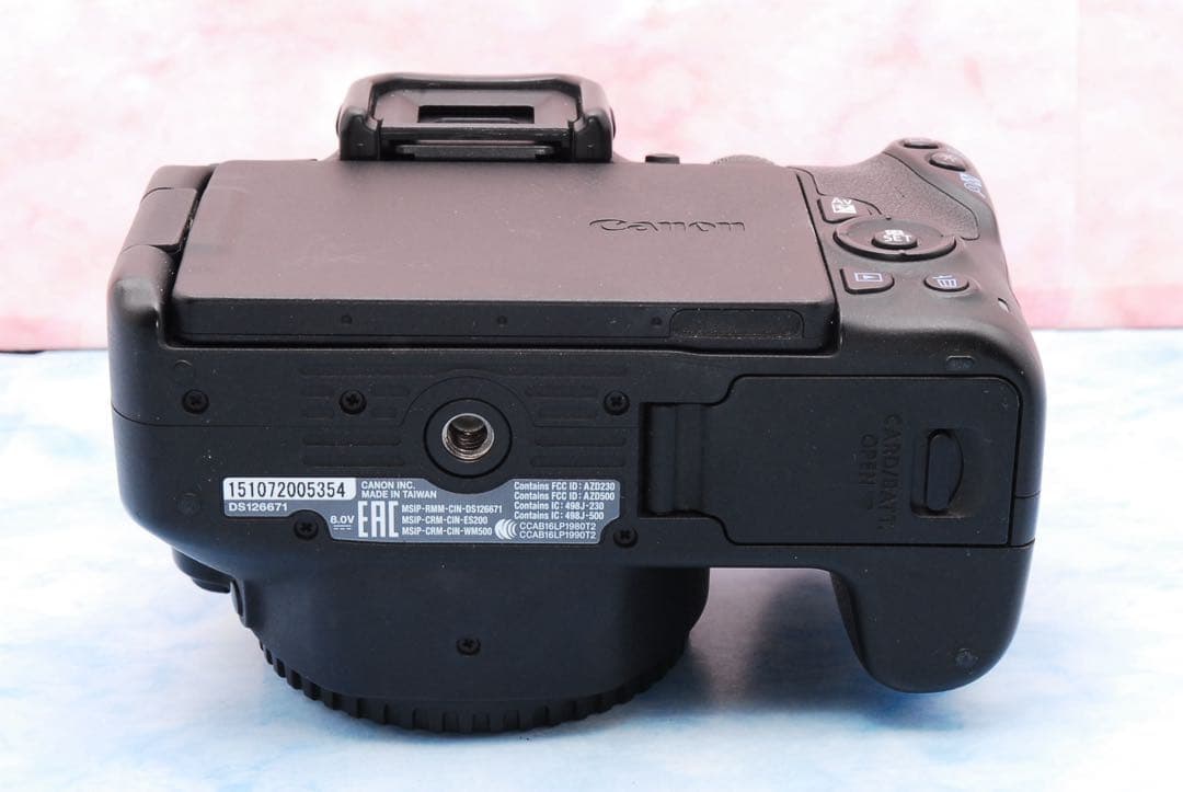 Canon kiss X9✨Wi-Fi✨一眼レフカメラ✨高性能標準＆超望遠