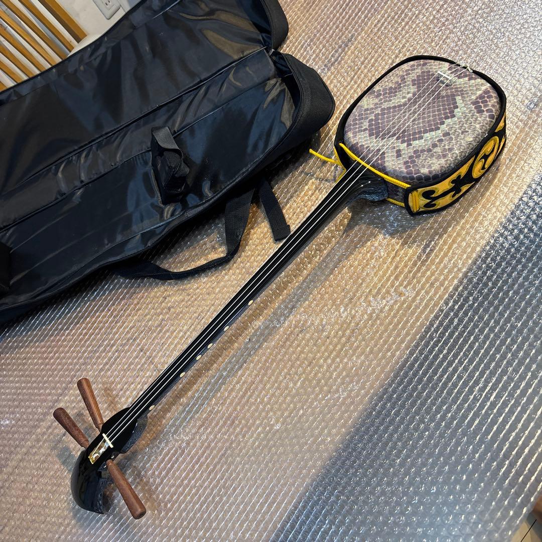 沖縄三線　三線　リュックケース付き　合皮　人工皮　蛇柄　三味線