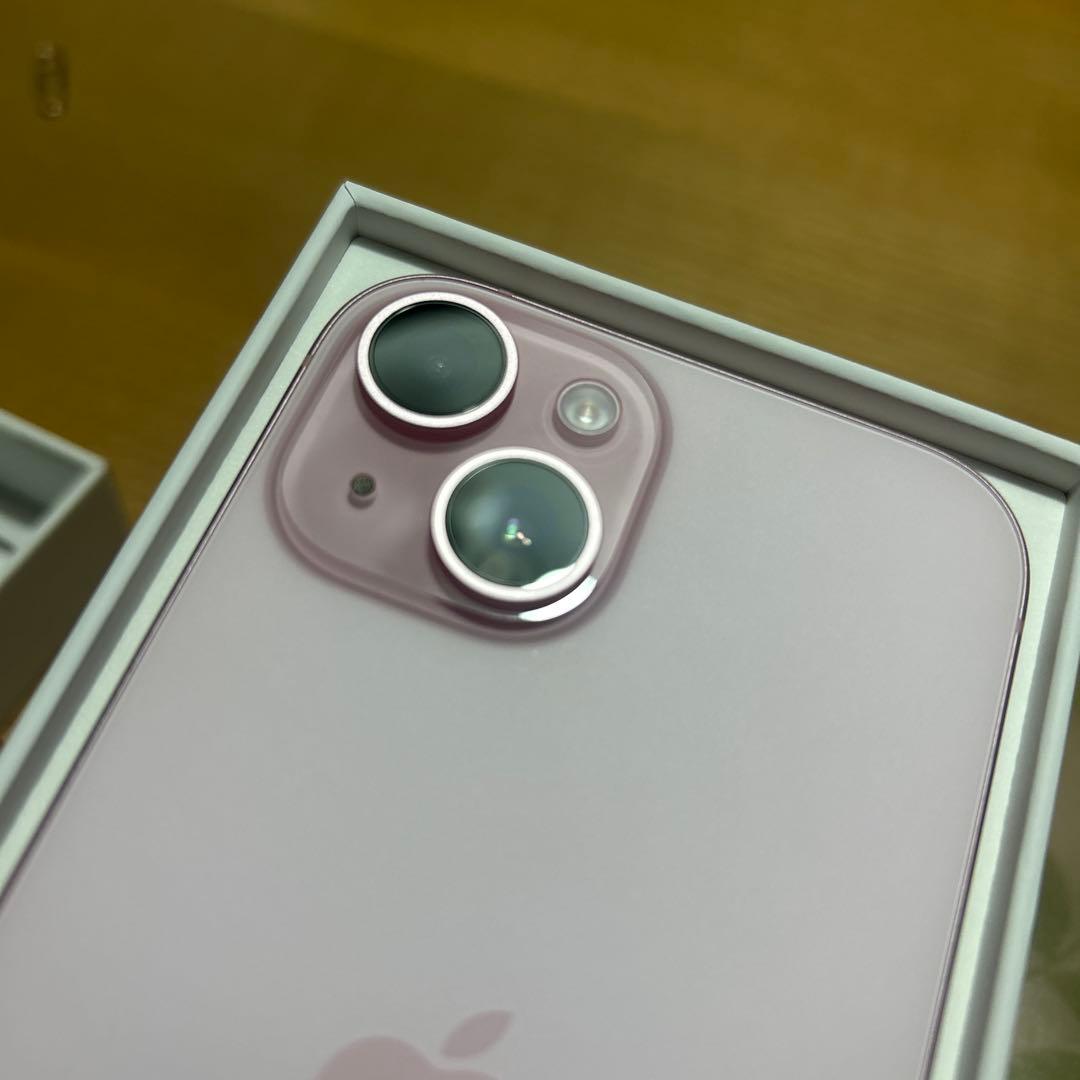 iPhone 15 128GB ピンク SIMフリー バッテリー90% 美品