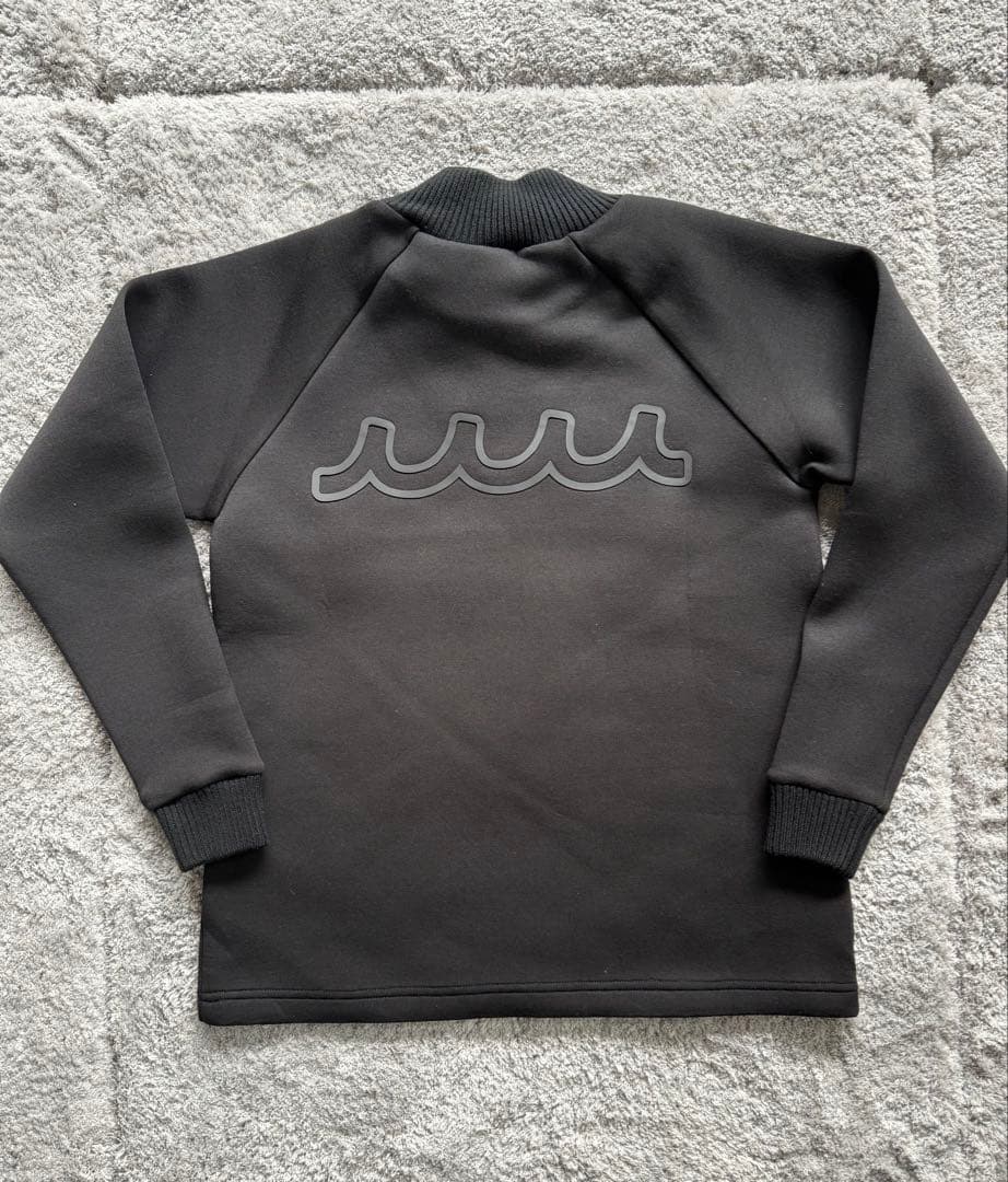 【新品】定価33,000円‼️mutaボンディングプルオーバー　ブラックレディース