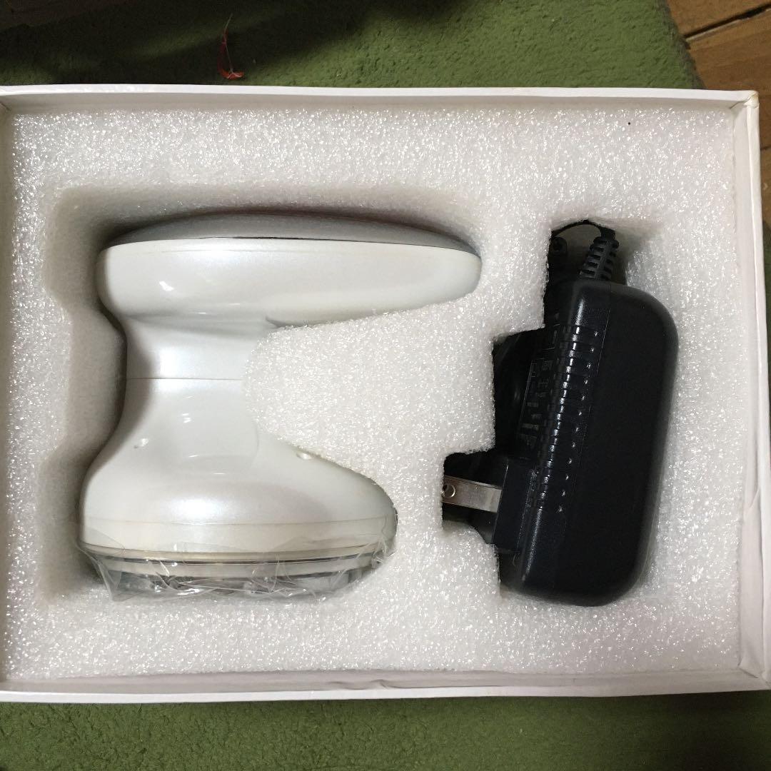 家庭用キャビテーション機器　キャビプラス　マッサージ