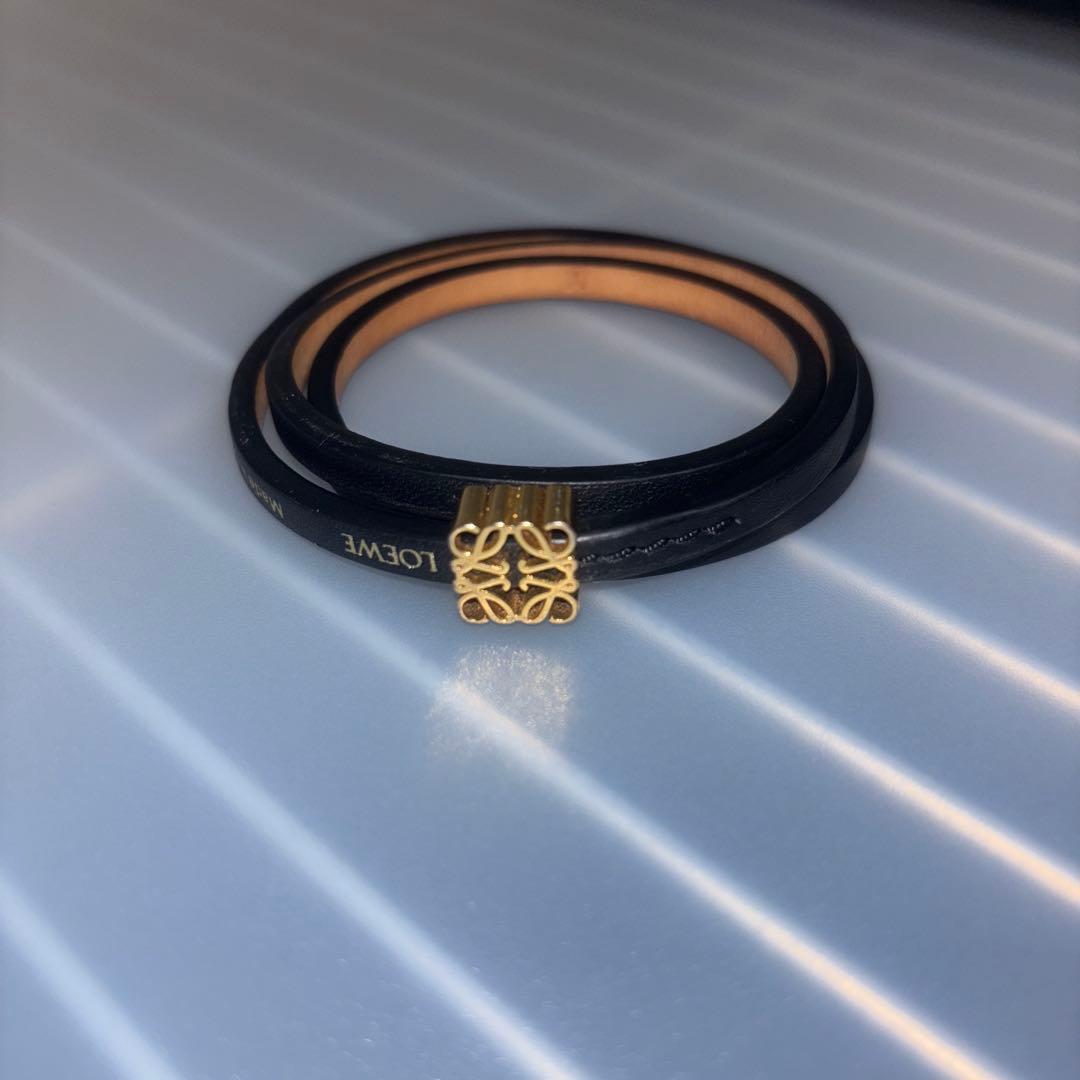 LOEWE ブラックレザーバングル