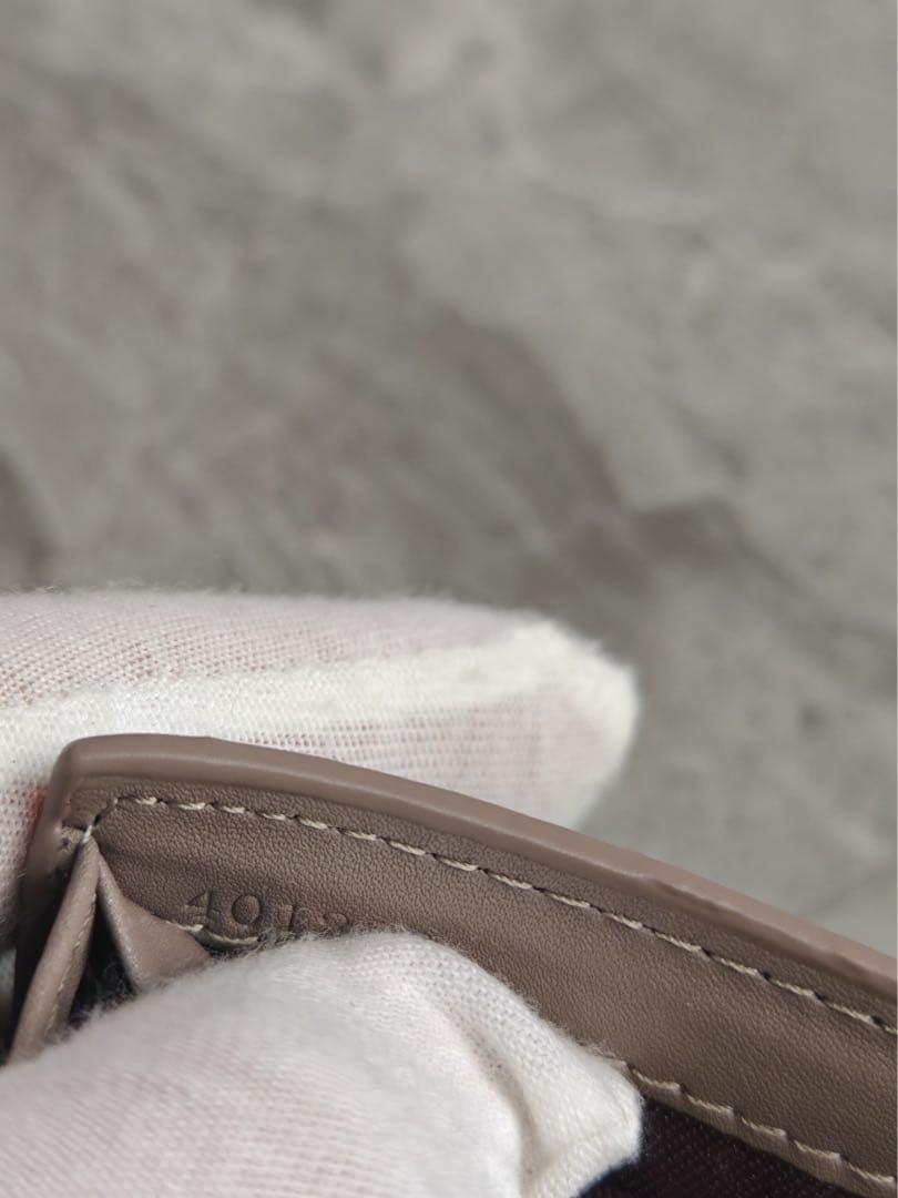 CELINE セリーヌ トリオンフ フラップ 長財布 グレージュ　美品