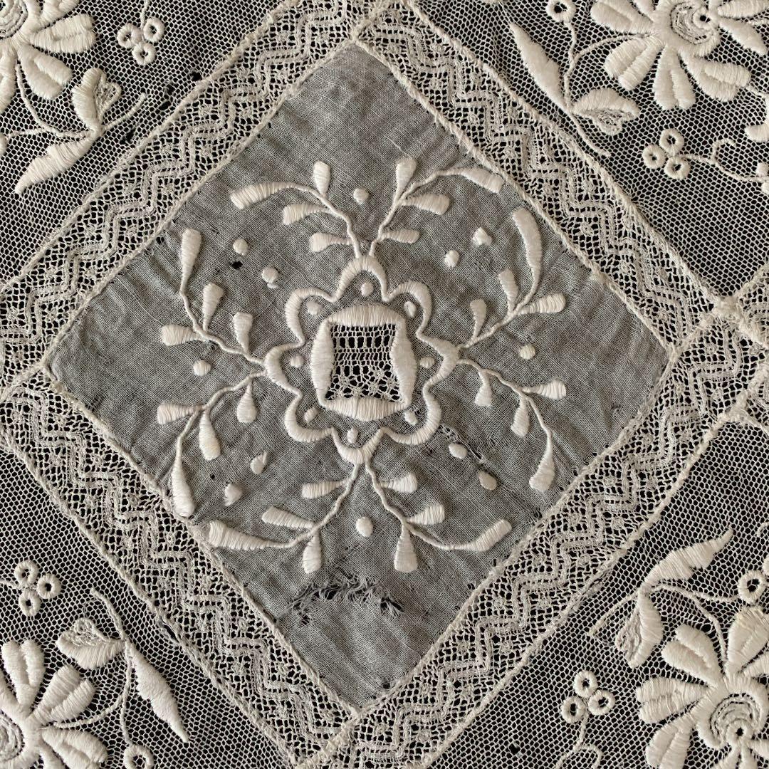 フランスアンティーク　ノルマンディレース・ドイリー