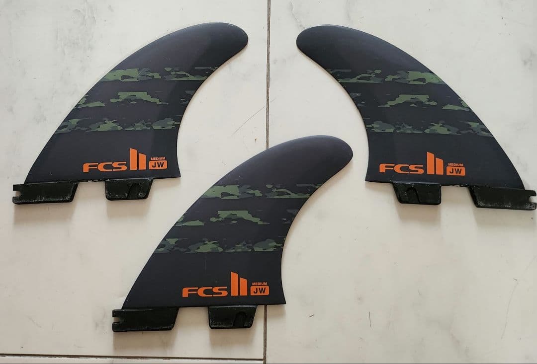 FCS IIフィン ジュリアンウィルソン 3枚セット、エアコア軽量Mサイズ