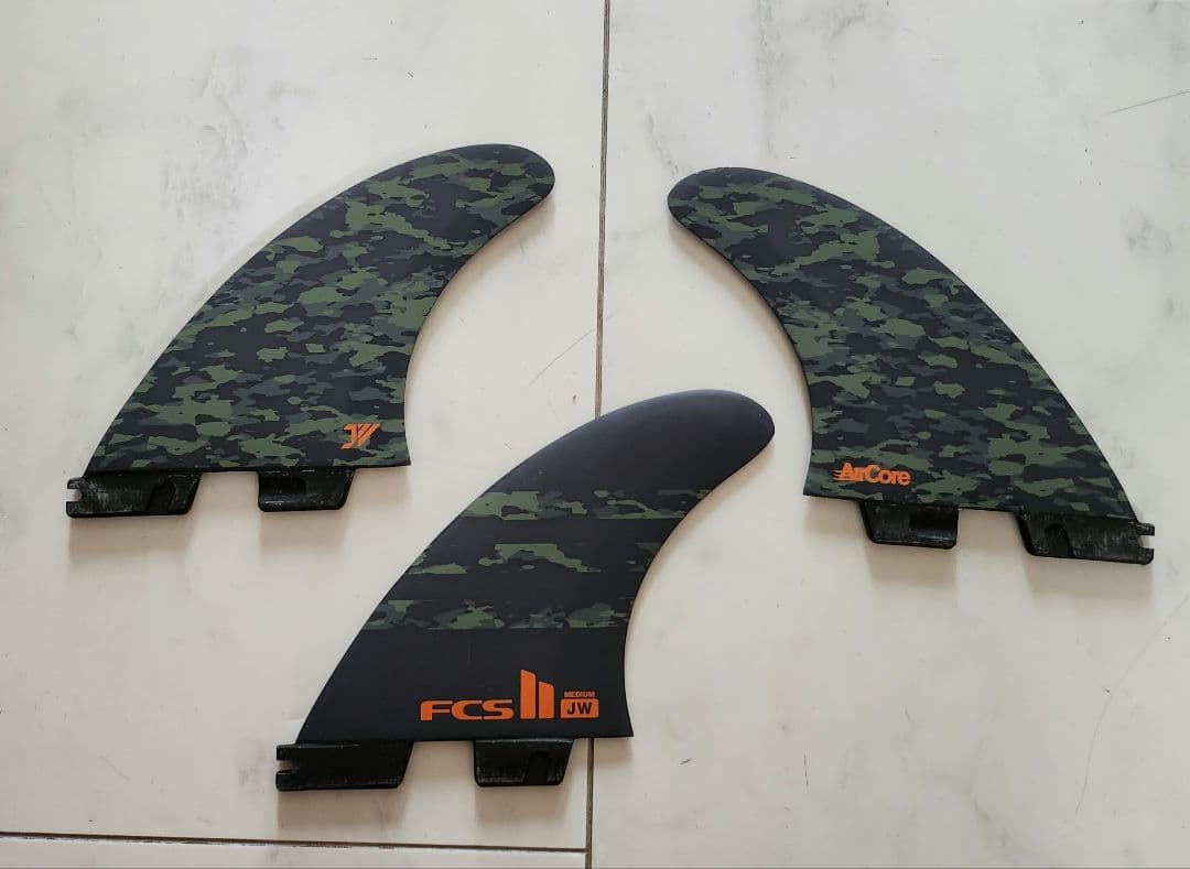 FCS IIフィン ジュリアンウィルソン 3枚セット、エアコア軽量Mサイズ