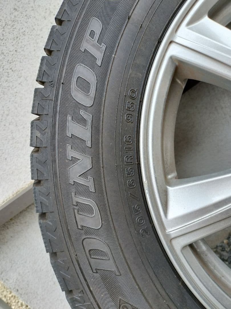 DUNLOP ウィンタータイヤセット 205/65R16