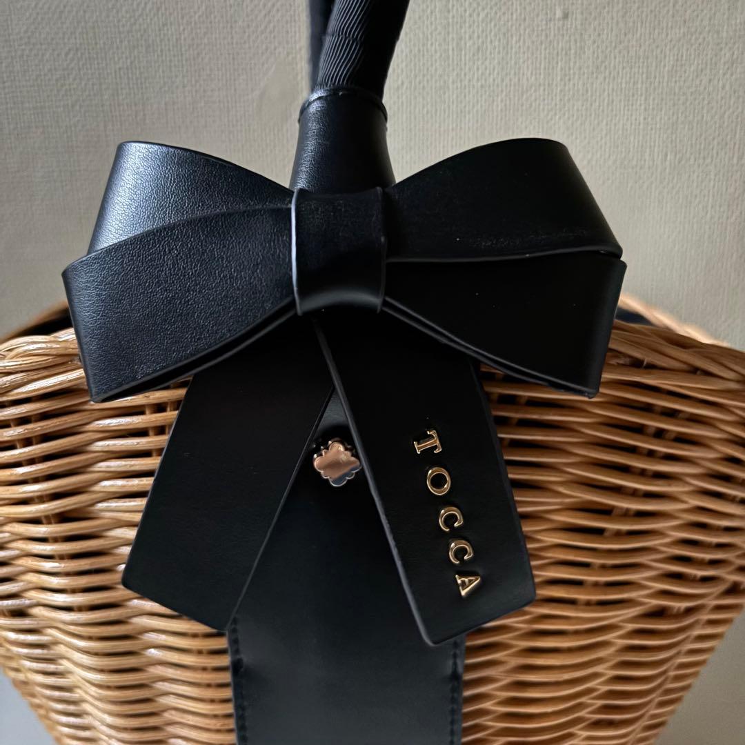 美品♡TOCCA リボン付きかごバッグ レザー ナチュラル×ひブラック 自立