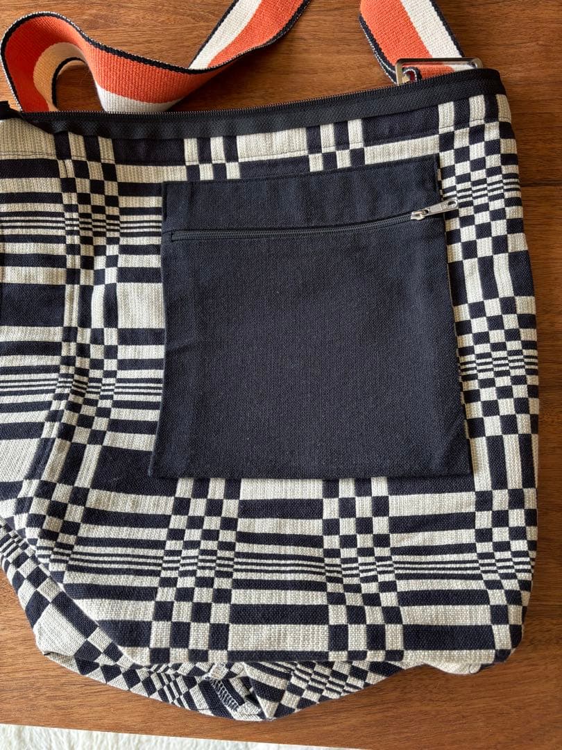 ヨハンナグリクセン Johanna Gullichsen テトラショルダーバッグ