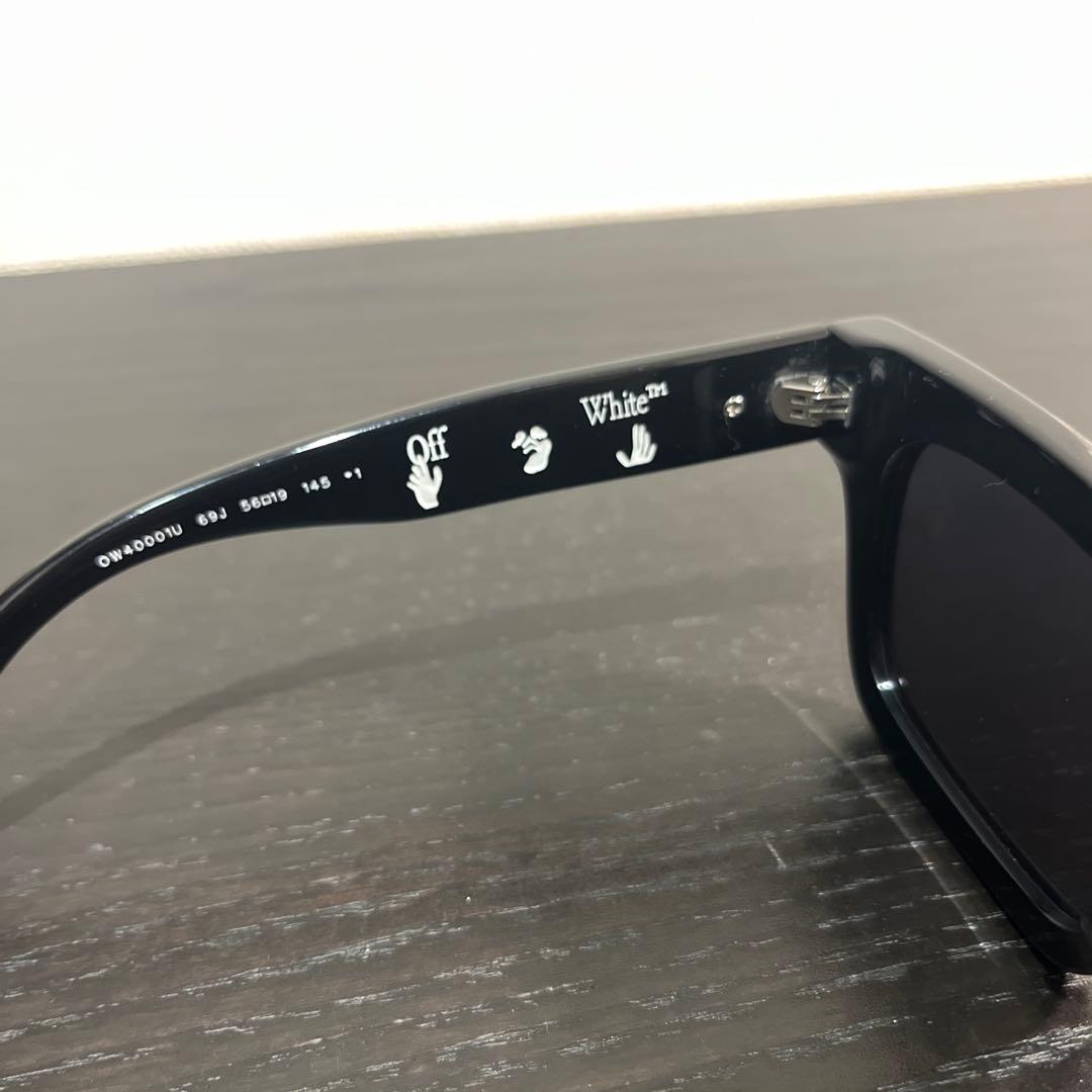 Off-White ブラック キャットアイ サングラス