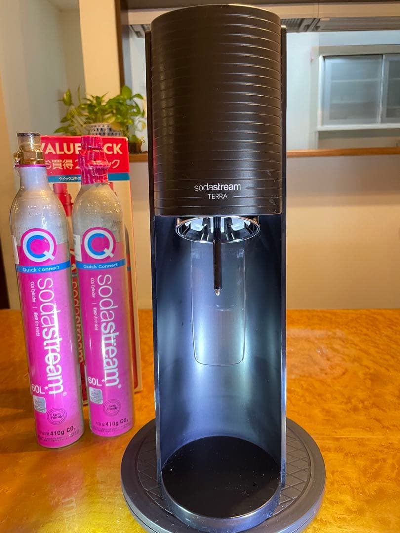ソーダストリームTERRA ブラック　ガスシリンダー2本　1L未使用ボトル1本