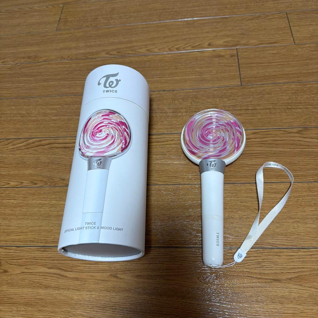 TWICE引退品まとめ売り　トレカ　アルバム　トートバッグ　ペンライト　タオル