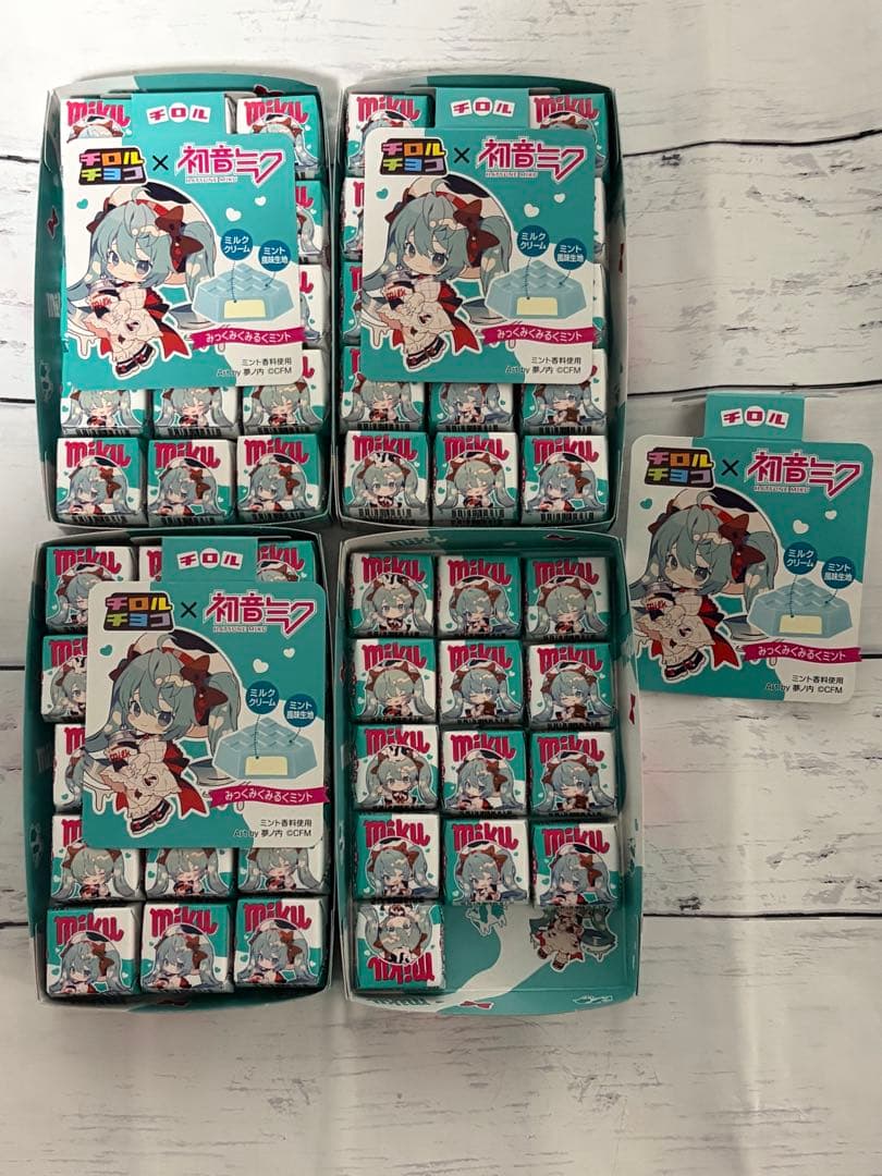 初音ミク　チロルチョコ　合計103個入り コラボ　みっくみくみるくミント