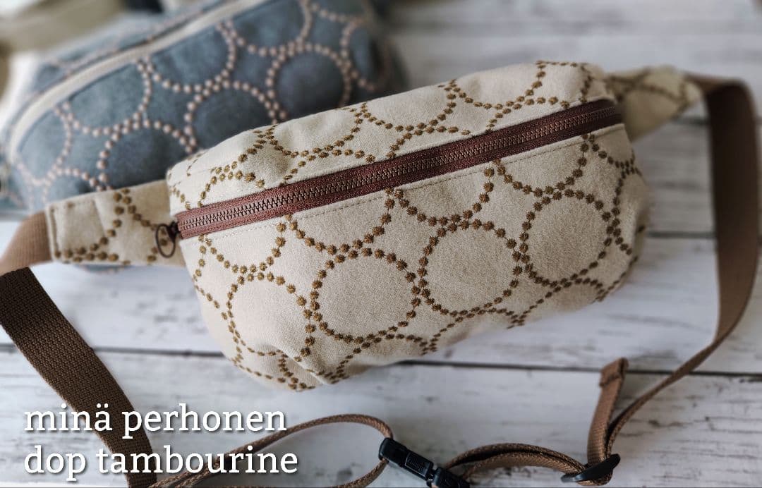 ミナペルホネン dop タンバリン ecru ボディバッグ ウエストバッグ