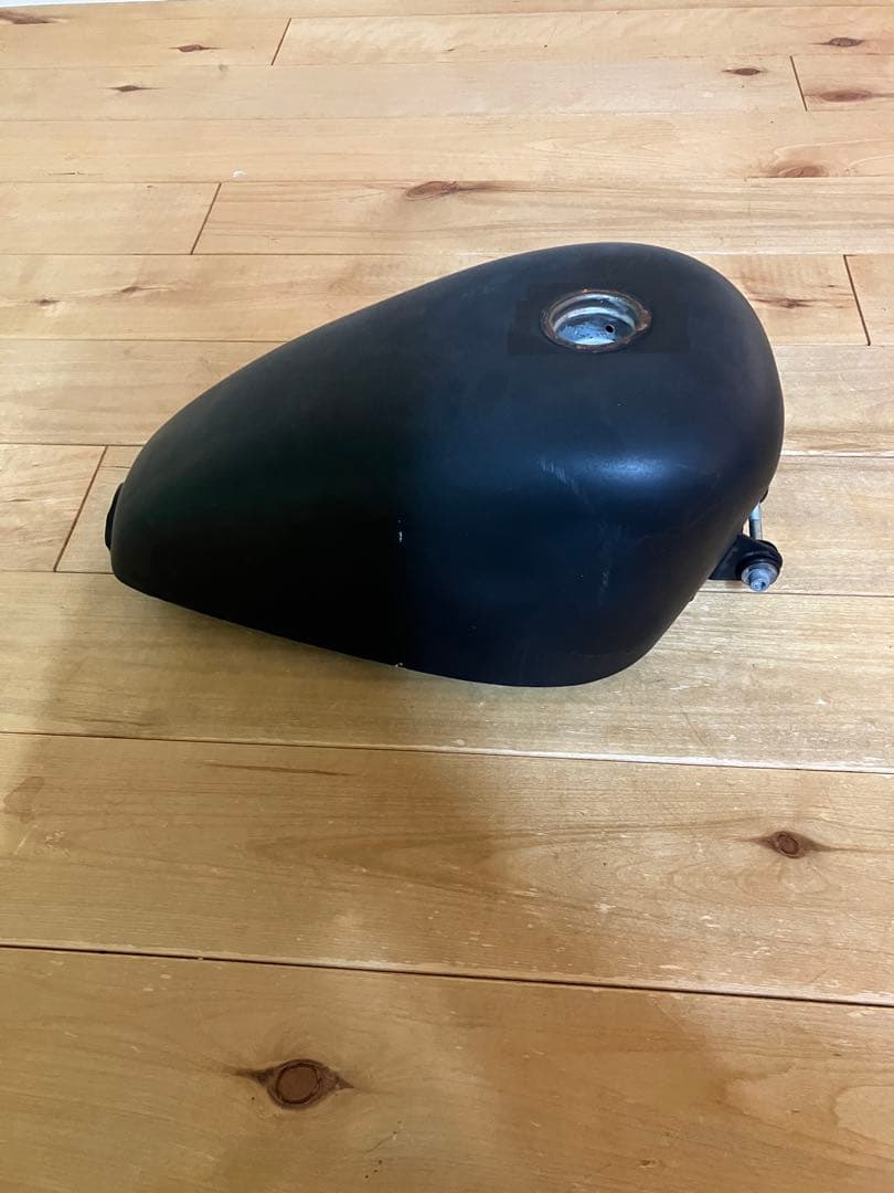 ハーレー スポーツスター1200S タンク