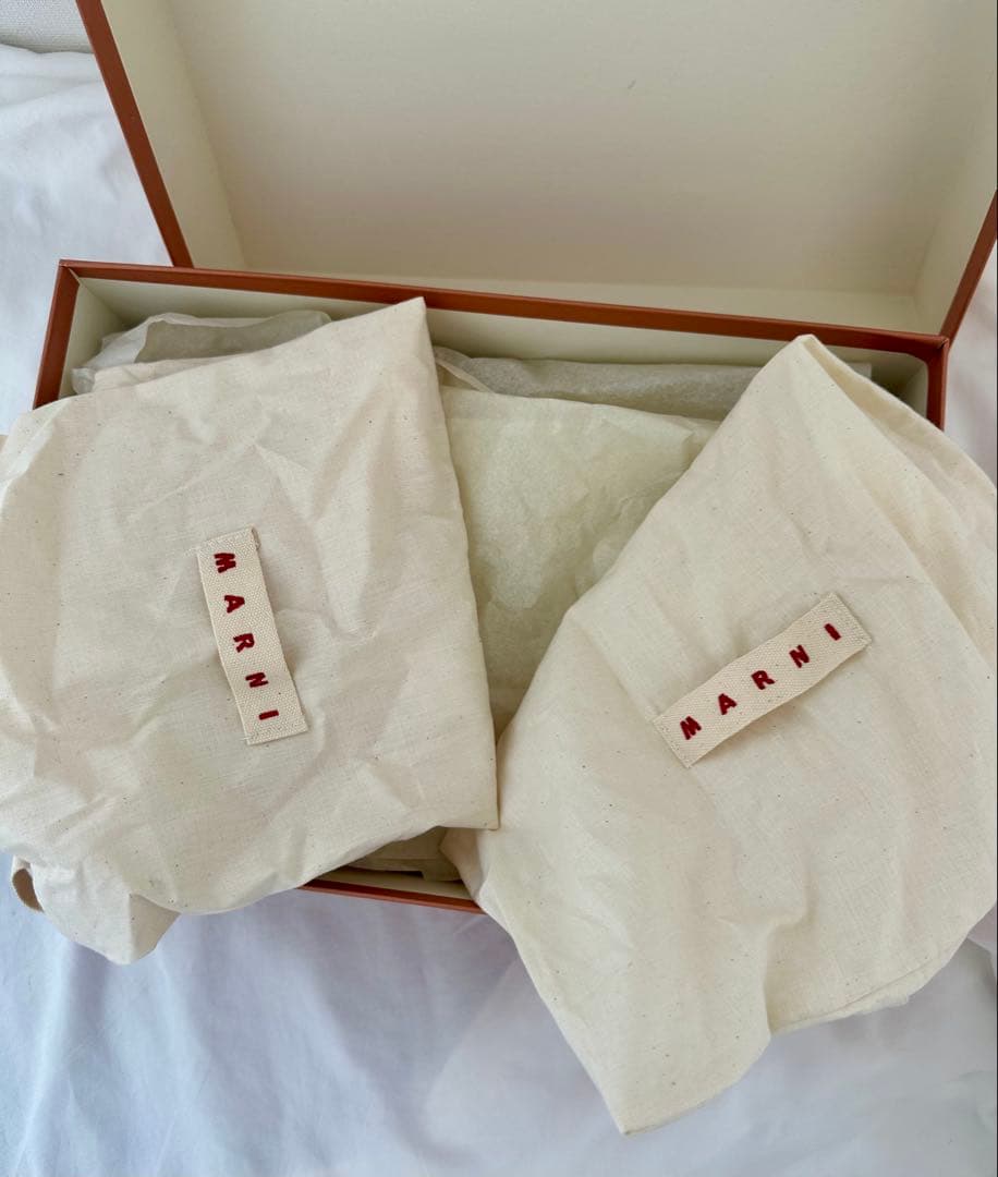 MARNI ミュール フスベッドレザーサンダル