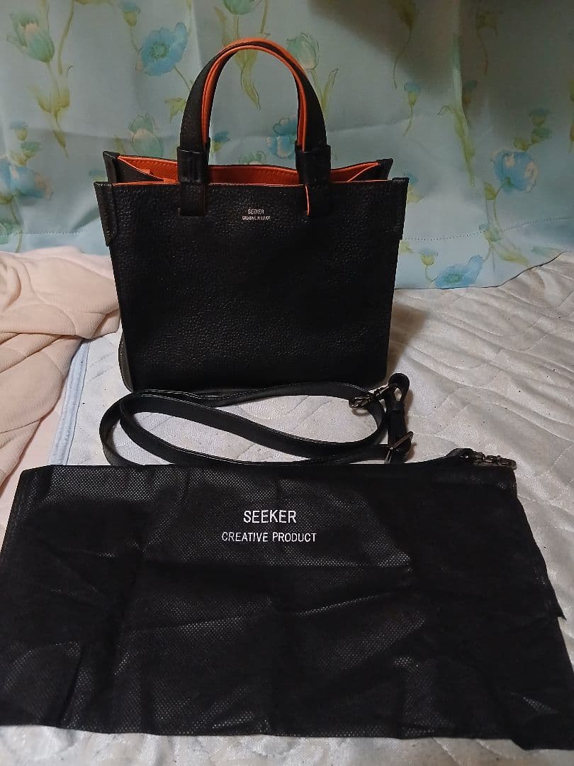 SEEKER レザー本革ミニトートバッグ 黒/オレンジ　ショルダー可能