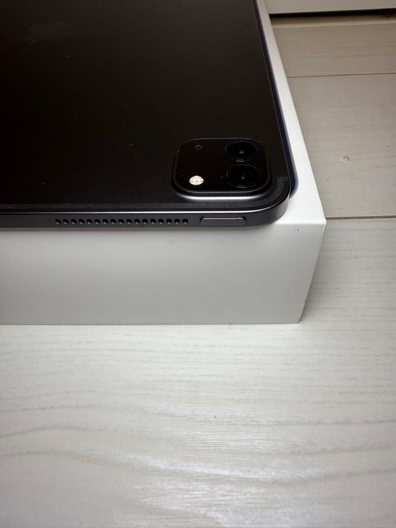 iPad Pro 12.9インチ 第4世代 Wi-Fi + Cellular