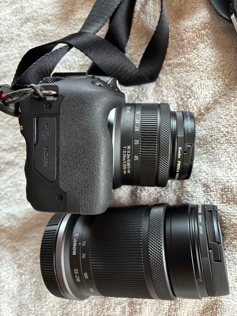 中古　Canon EOS R50 ミラーレスカメラ 本体とレンズ付き
