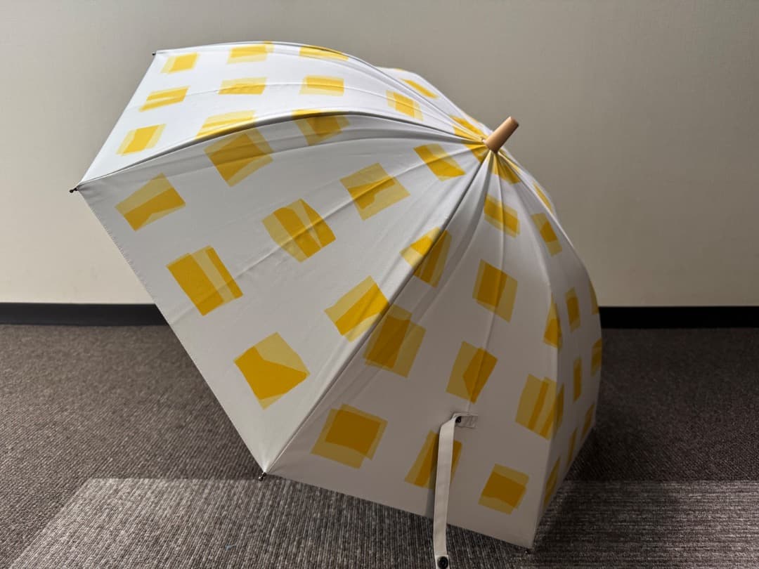 ※emi【美品】サンバリア100／長傘 Sサイズ（イエロー_キューブ）
