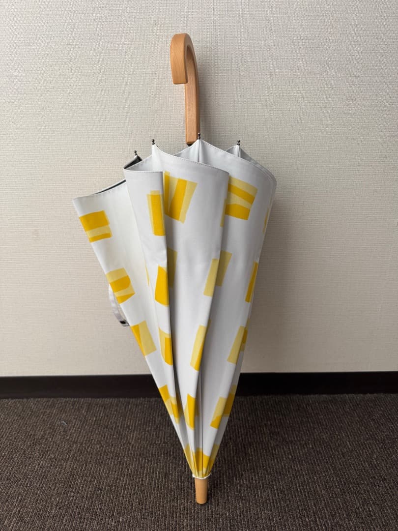 ※emi【美品】サンバリア100／長傘 Sサイズ（イエロー_キューブ）