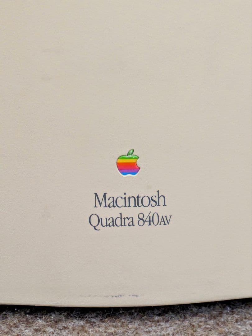 ジャンク品 Appleマッキントッシュ Quadra 840AV