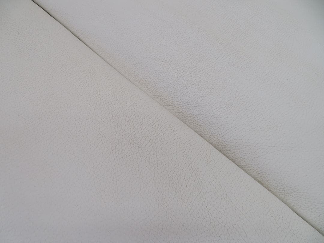 美品■IDC大塚■ロルフベンツ■総革■LINEA■91.3万■2人掛けソファ