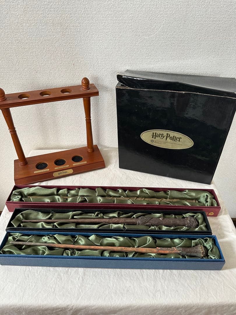 【希少】ハリーポッター 杖 3本セット スタンド付 ロン・ウィーズリー