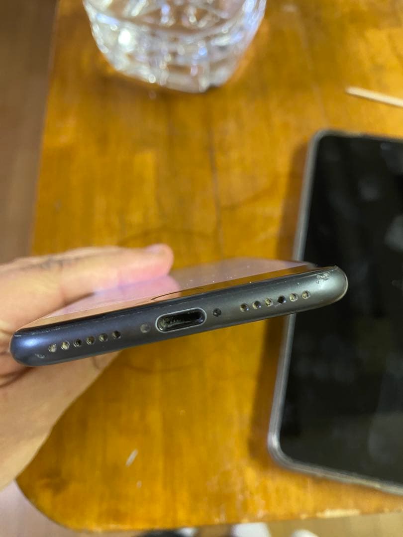 iphone 8 SIMロックあり