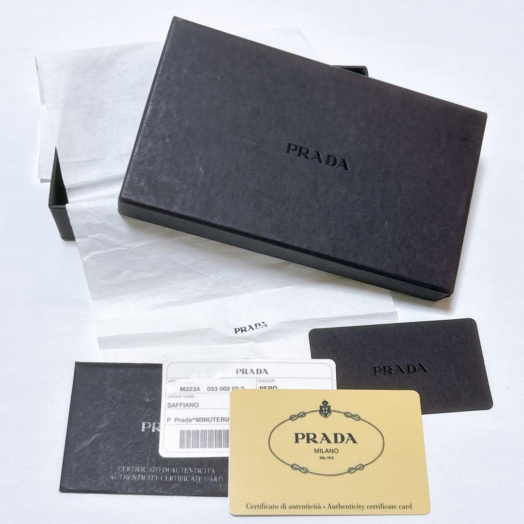 新品未使用✨プラダ キーケース 6連 サフィアーノ 三角ロゴ ゴールド