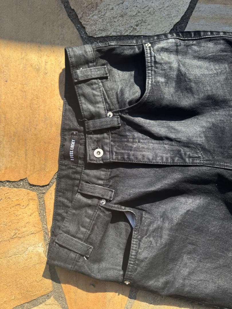 I FEEL LUCKY 黒 ブーツカットデニムパンツ