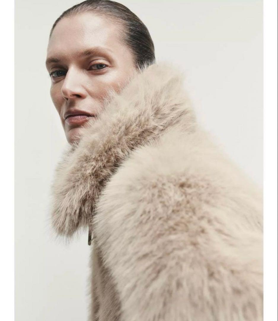 ★ZARAのダブルフェイスフェイクファージャケット★Sサイズ