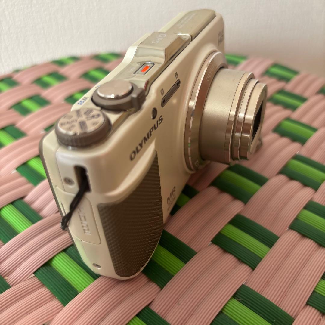 充電器付　OLYMPUS コンパクトデジタルカメラ SH-25MR