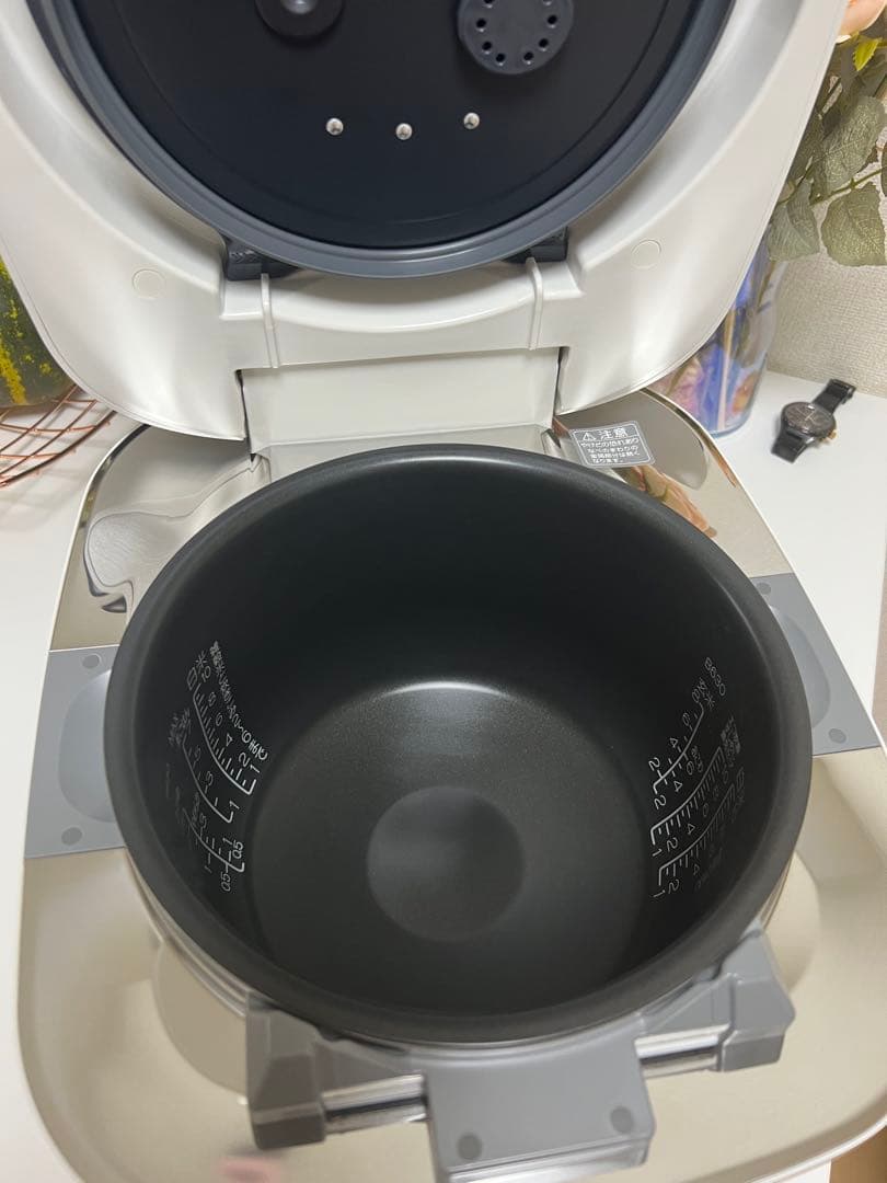 象印　炎舞炊き　圧力IH 1升 2022 NW-FA18