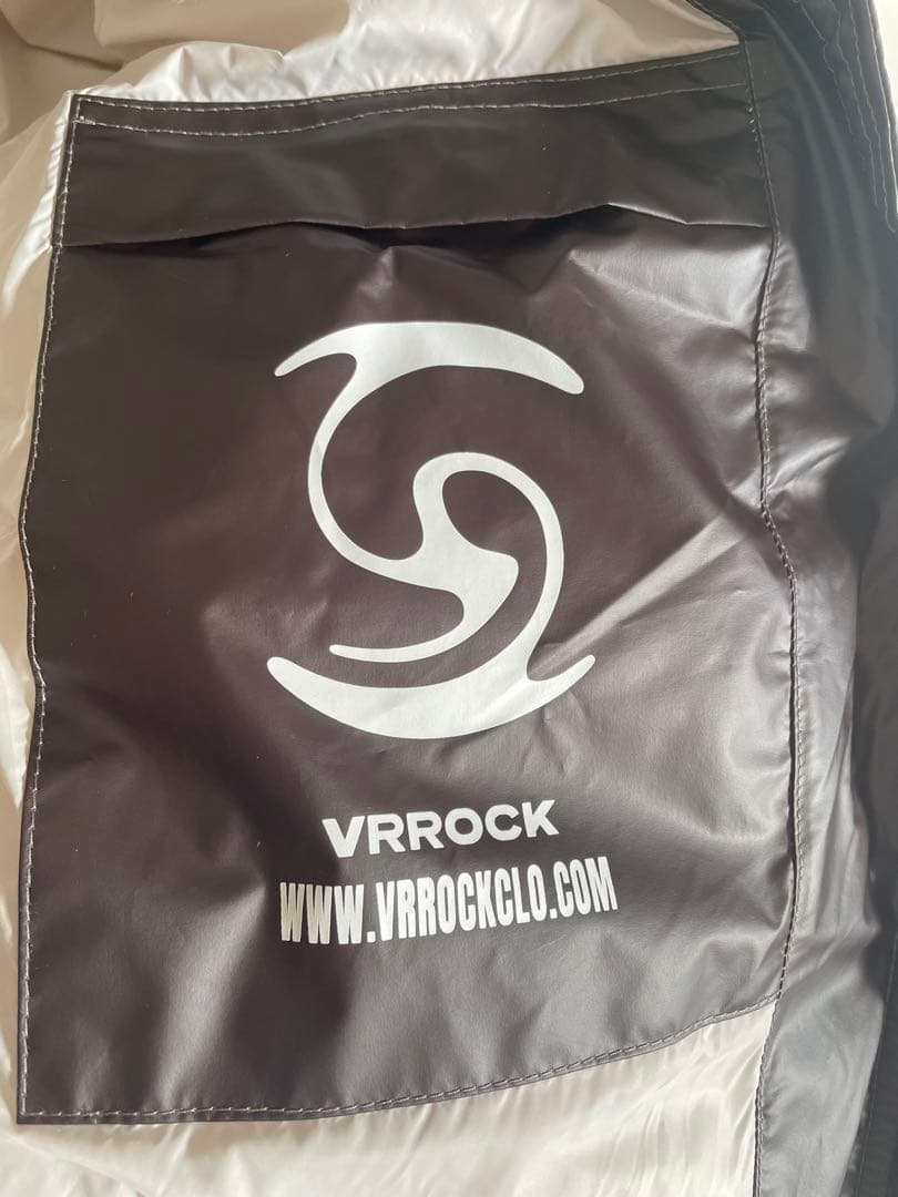 VRROCK HEAT REACTIVE PUFFER ブラック