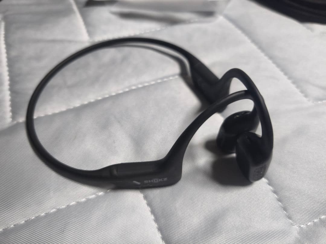 SHOKZ OpenRun Pro 骨伝導イヤホン ブラック