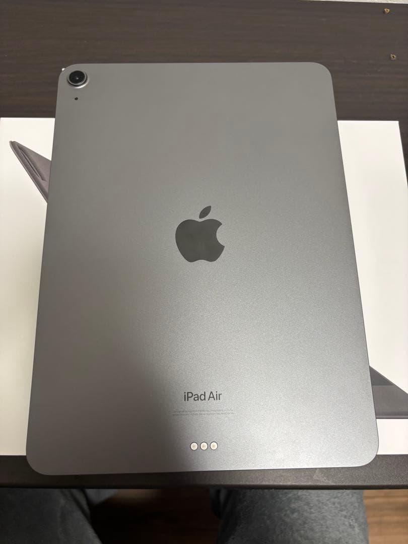 【ともさん】iPad Air 第5世代256GBWi-Fiモデル
