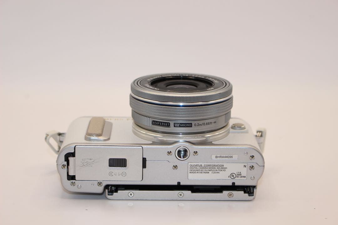 ★ショット数1213回★ オリンパス　E-PL8 レンズキット　ミラーレス