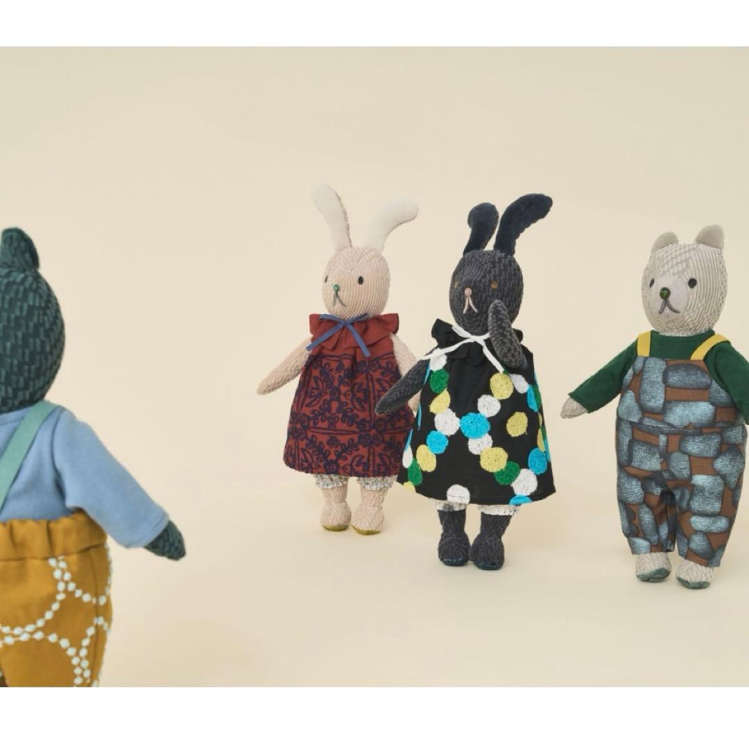 新品タグ付 ミナペルホネン kukka ぬいぐるみ pinkbeige red