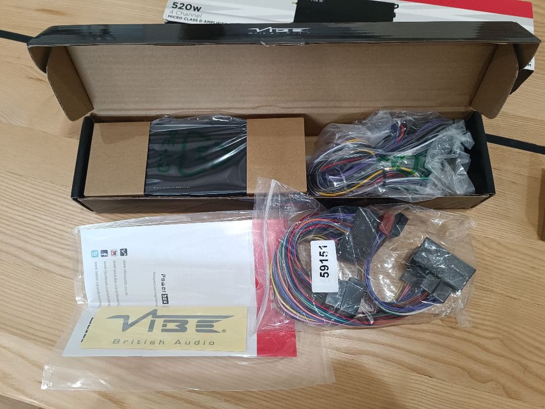 新品 VIBE POWERBOX65.4 BMW3 アンプ 用ハーネス付属