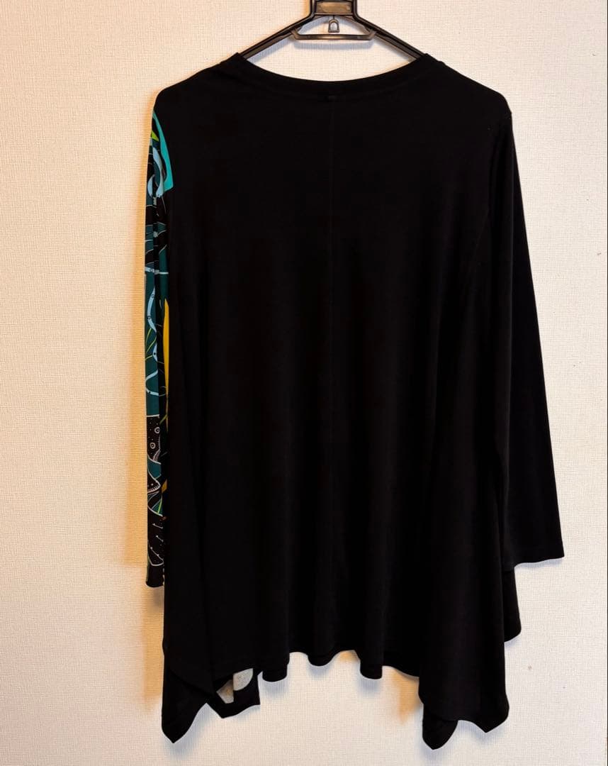 トクコ・プルミエヴォルTOKUKO 1er Vol チュニックうさぎライオン黒9