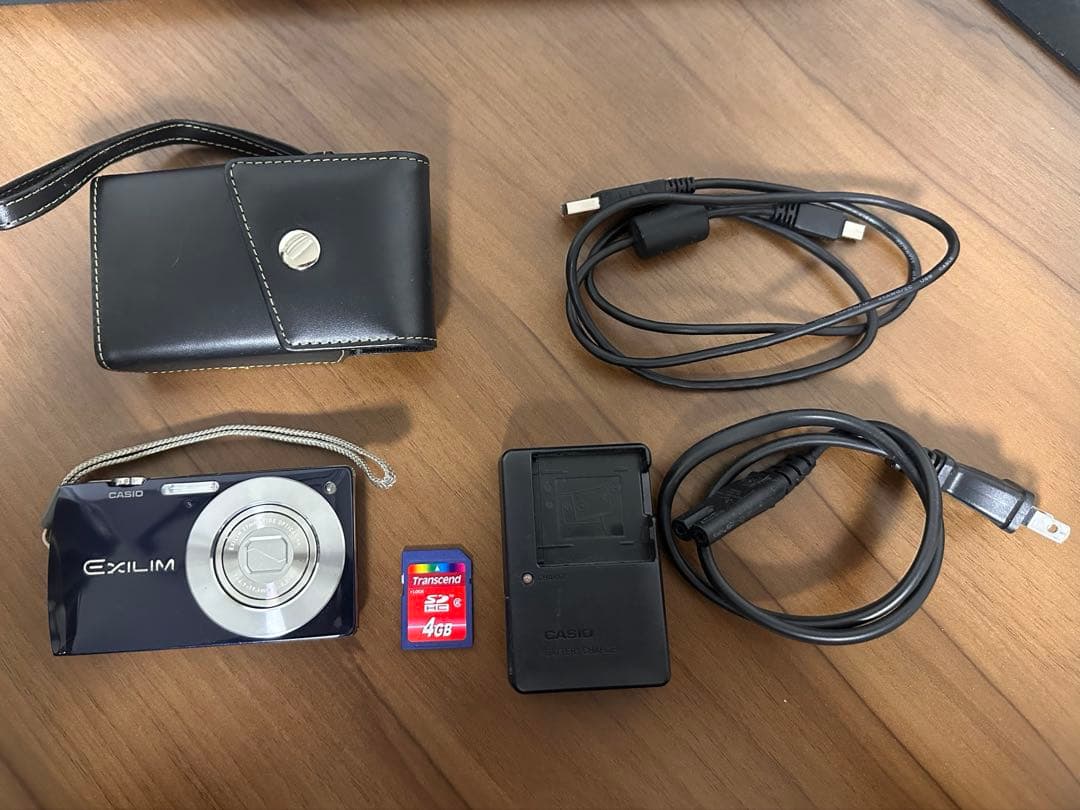 CASIO EXILIM デジカメ EX-S200