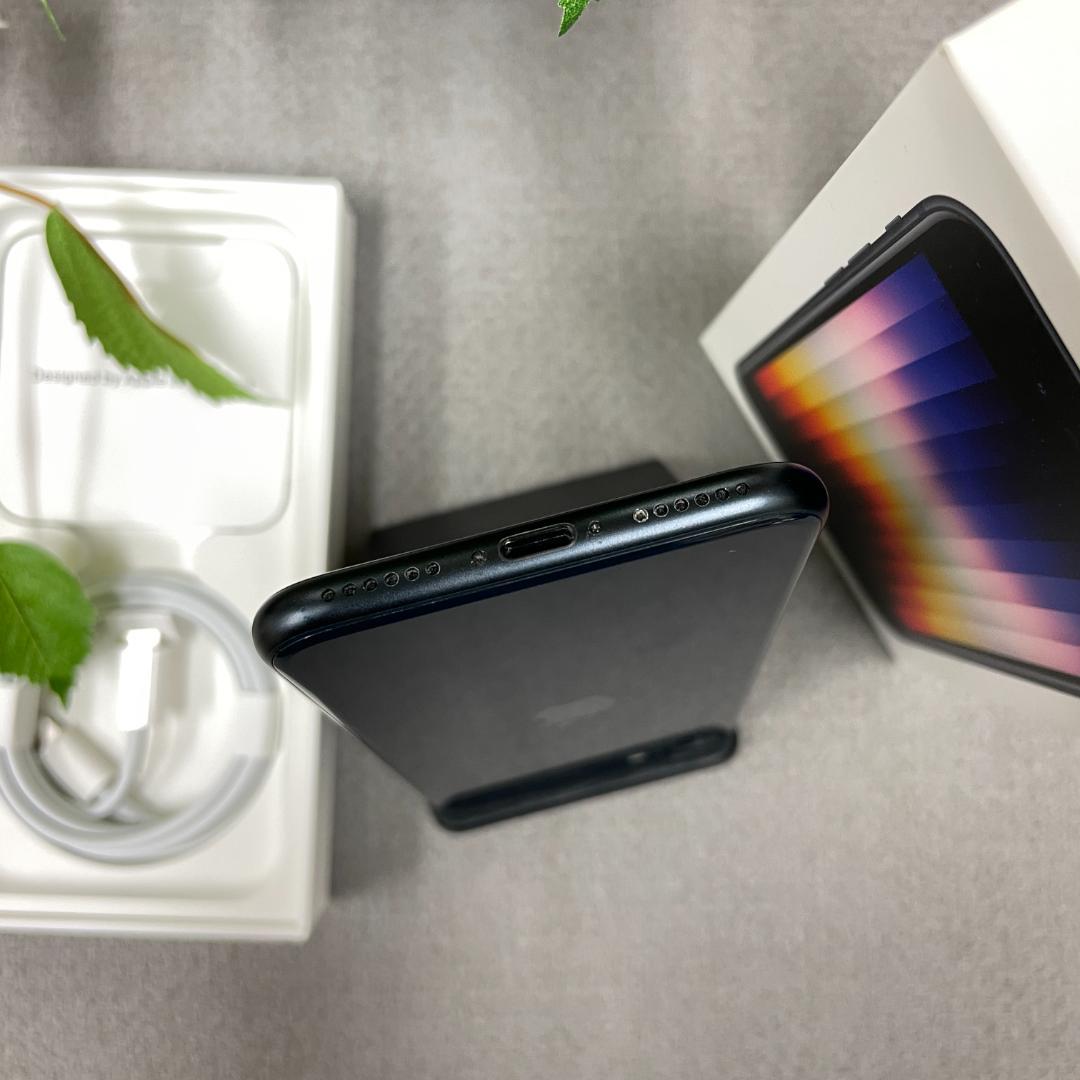 iPhoneSE 第3世代 128GB SIMフリー ミッドナイト 送料無料