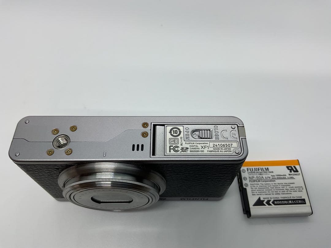 FUJIFILM XF1 コンパクトデジタルカメラ 本体＋付属品セット