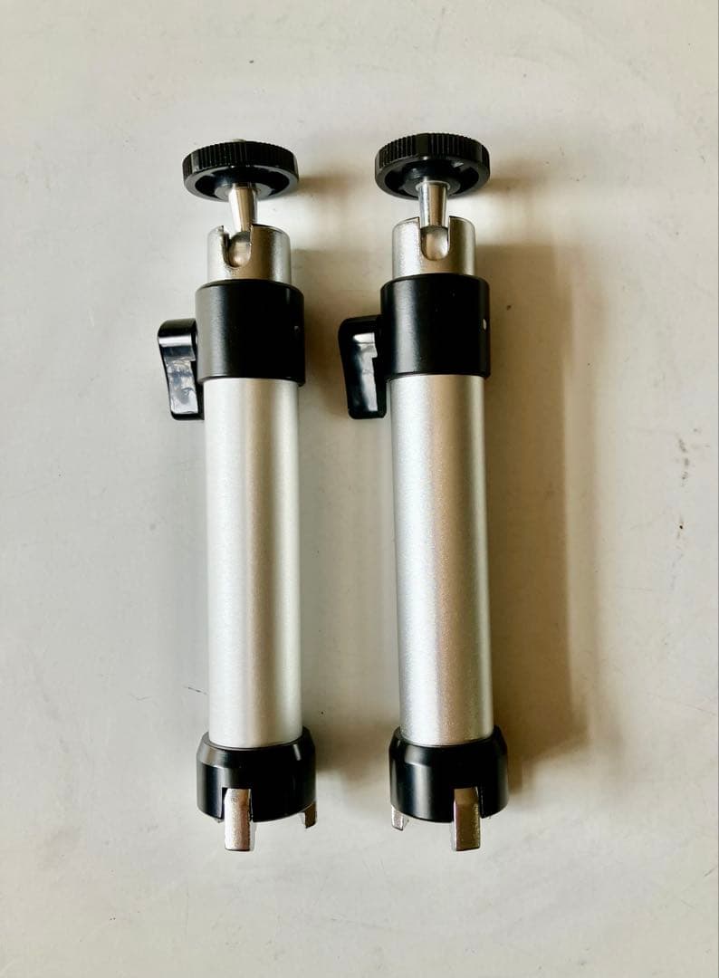 Technics SB-F01 マイクロスピーカー シルバー。スタンド付き。