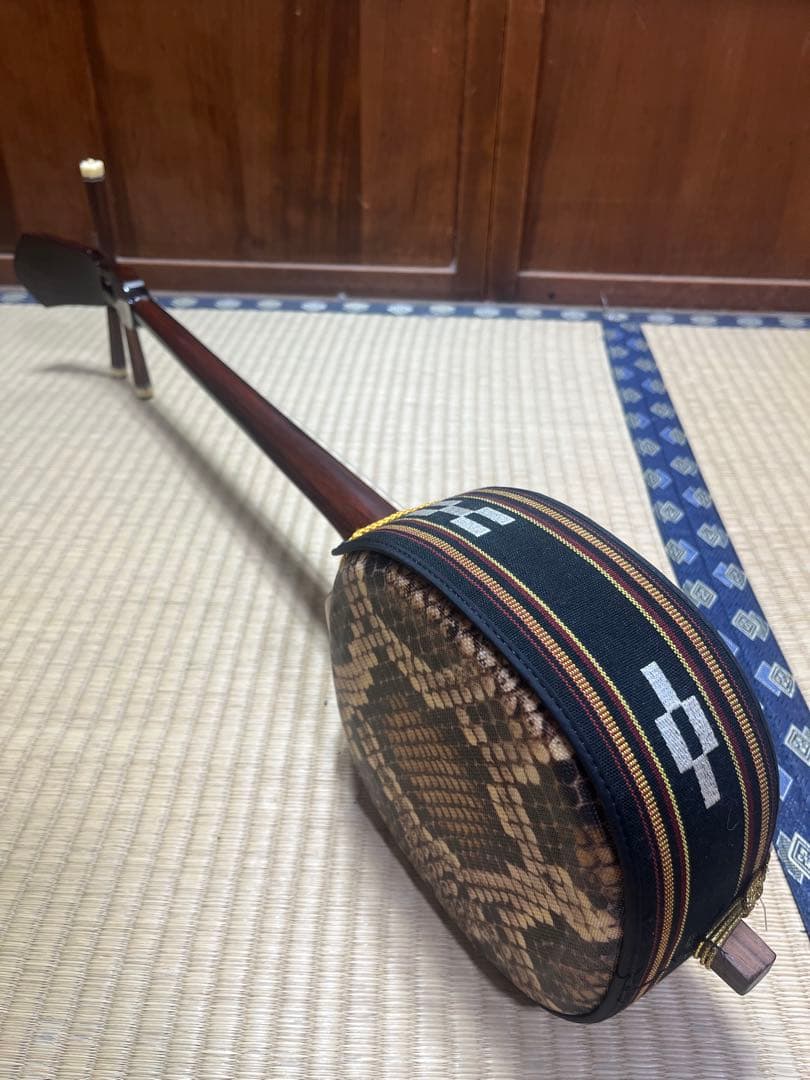 三線 人工皮　ストラップ付き　美品