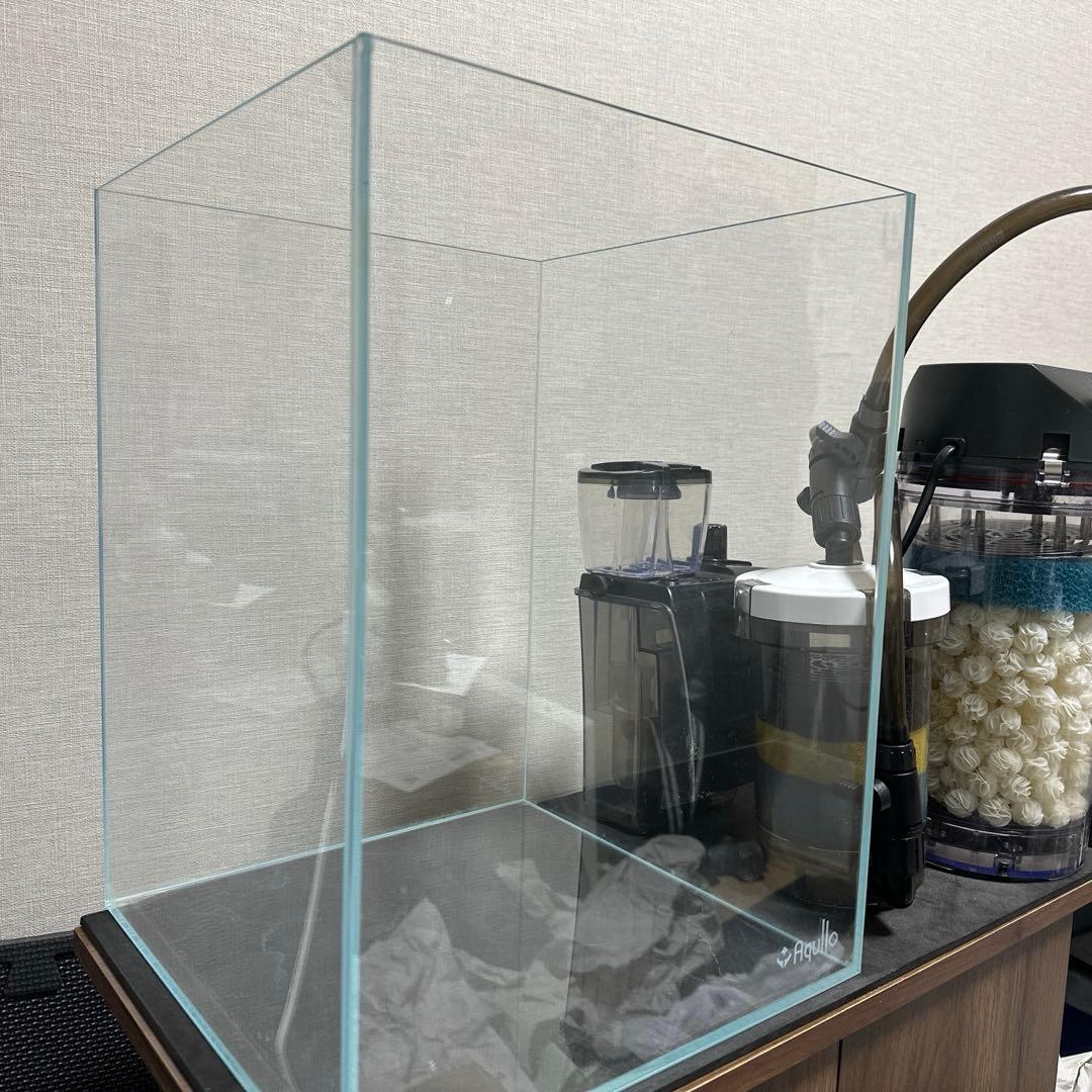 信*一様 水槽セット　半年のみ使用　備品もいっぱいあります